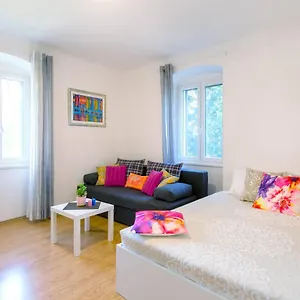 Summer Stone Pleasure Apartment Split